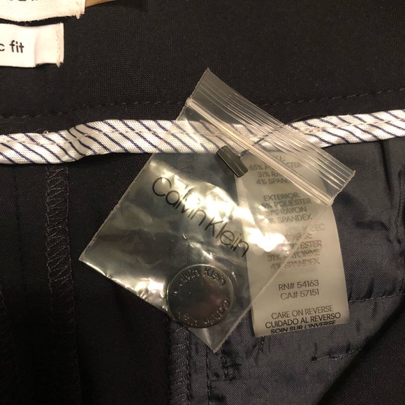 Size 4 Calvin Klein Pants - Picture 12 of 13
